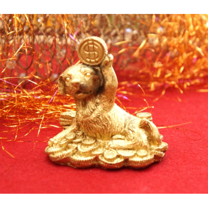 Dog with a symbol in bronze No. 2