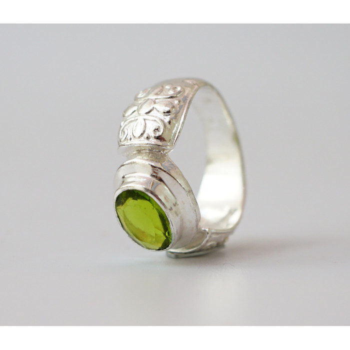 Ring Assorted NEHA-15 Chrysolite