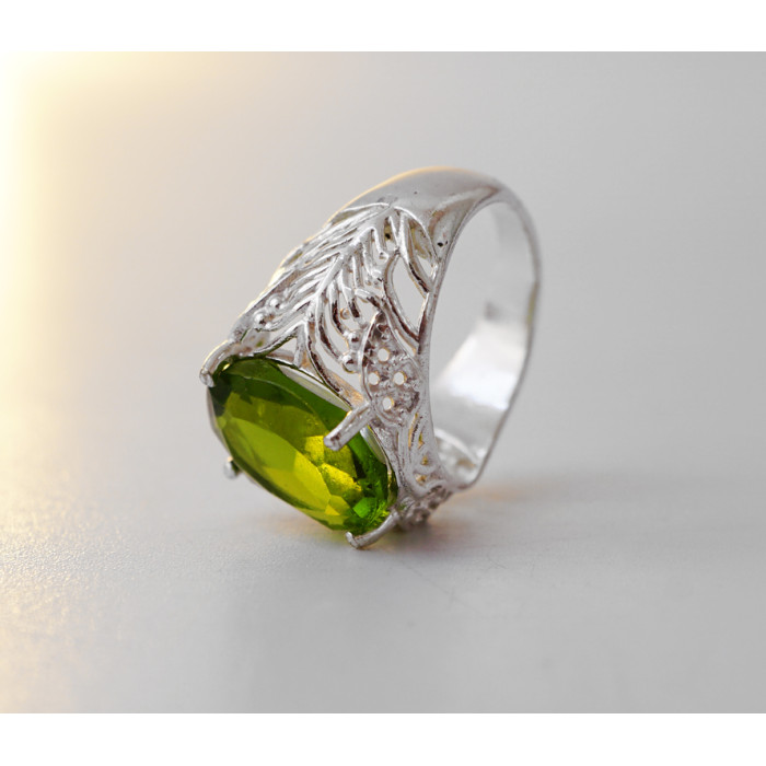 Ring Assorted NEHA-12 Chrysolite