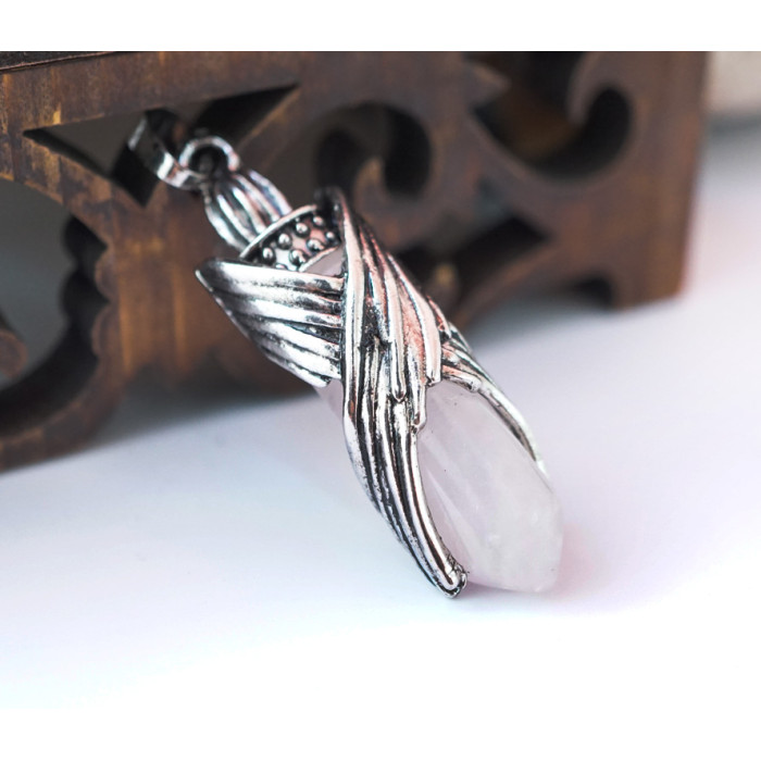 Pendant In the wings of an angel insert Rose quartz