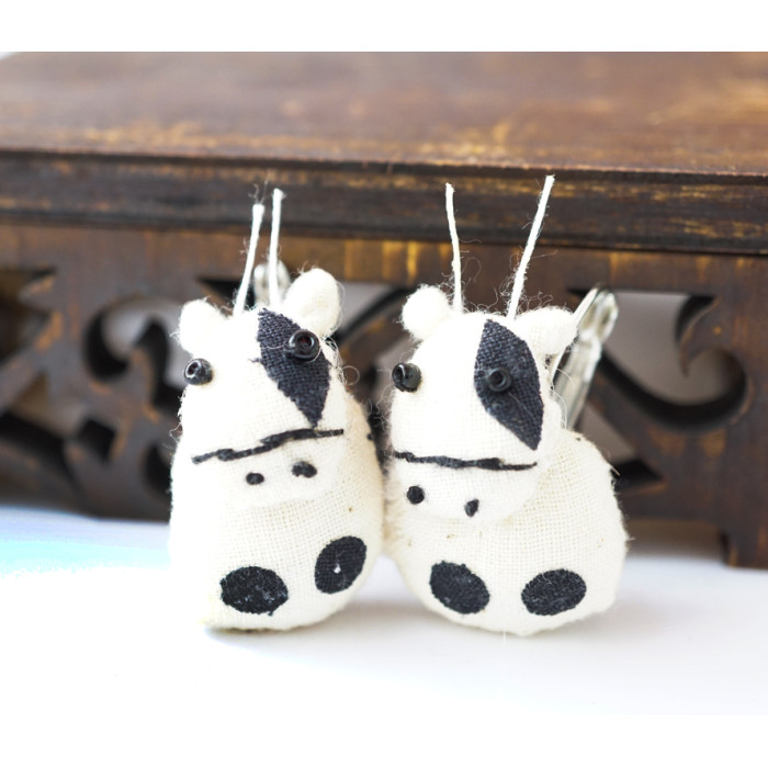 Rag earrings White Cow