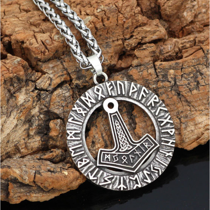 Hammer of Thor pendant with runes