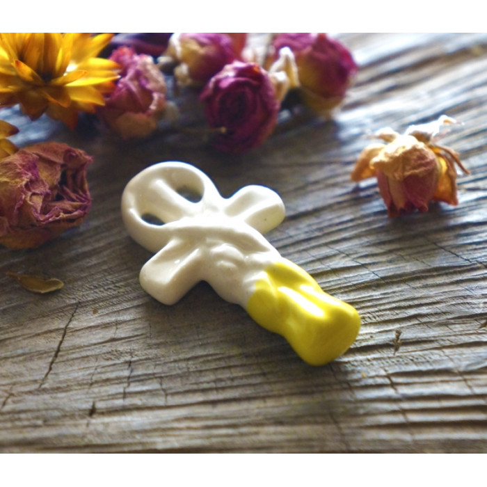 Aroma pendant Key of life big White + yellow