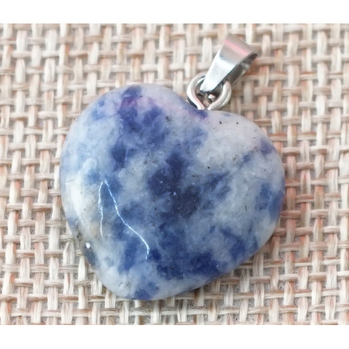 Pendant stone Heart Sodalite