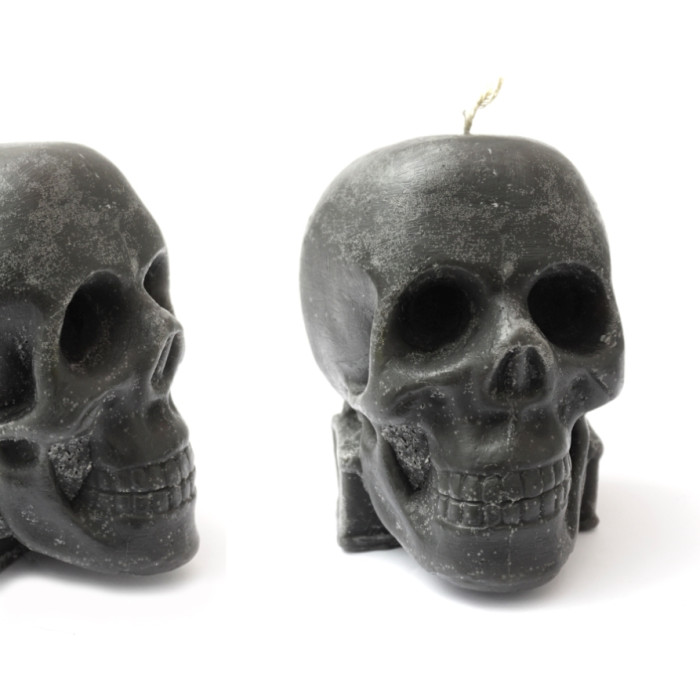Black skull candle