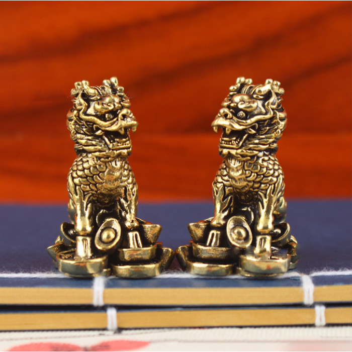 Statuette of a pair of Qilin, small bronze