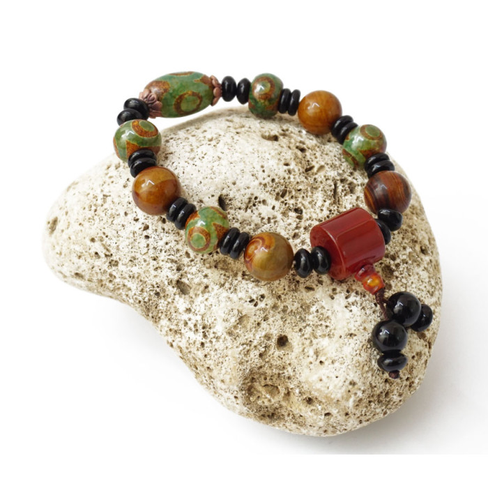 Bracelet "5 green DZI beads" 3 eyes with carnelian