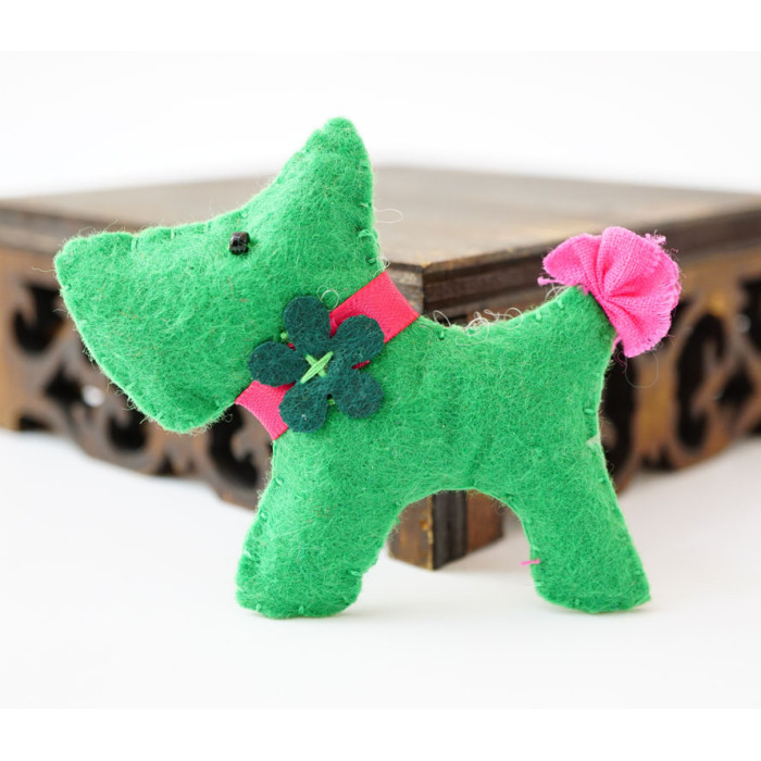 Brooch Dog Green