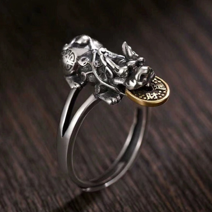 Piyao Ring with Bronze Coin
