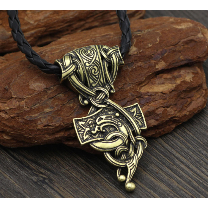 Thor's hammer pendant with elm