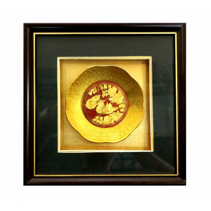 Painting Feng Shui Ducks on a plate