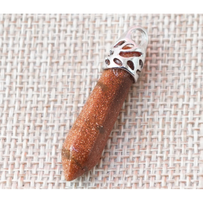 Hexagonal pendant in Red aventurine setting
