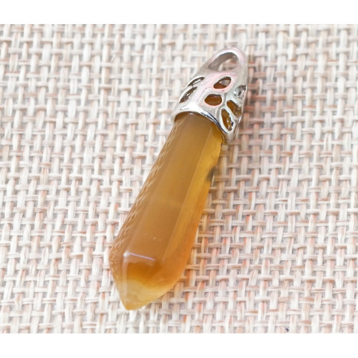 Hexagonal pendant in carnelian setting