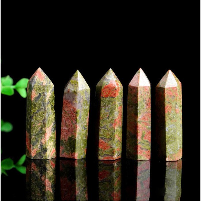Crystal Green jasper height 6 - 7 cm.