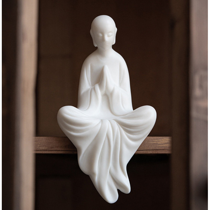 Statuette Adoration on the Edge